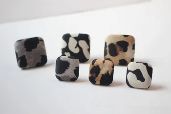 Novo prispeli 50pcs/veliko barve Leopard tiskanja geometrijo kvadratne oblike flatback Krpo sponke diy nakit uhan/oblačilo opremo