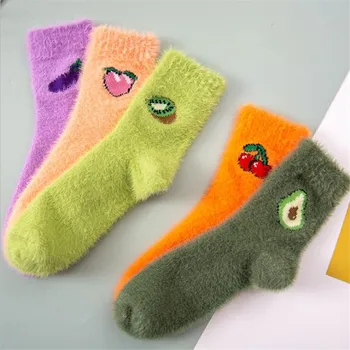 Poceni ženske toplotne puhasto nogavice 5pairs/veliko novo leto nogavice dekleta in ženske toplo sadje nogavice