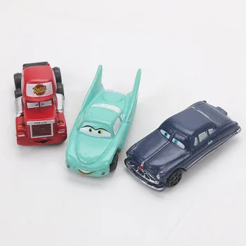 2-7cm 14pcs/veliko Disney Pixar Cars 3 Igrača Mini Strela McQueen Mater Jackson Nevihta PVC Dejanje Slika Modela Avtomobila Igrače za Fante