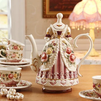 Ustvarjalne ročno Poslikane reliefni rose keramično skodelico kave in pot Poročna darila Lepote Krasen Princesa Obleko Čaja, Keramični Set