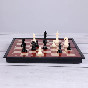 Vrhunska Zložljiva Magnetni Šahovska Garnitura Iz Masivnega Lesa Šahovnici Magnetni Kosov Zabavne Družabne Igre Otroke Darila