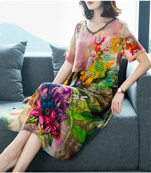Lep cvetlični obleko mid-dolžina korejska različica 2020 poletje je tanka in ohlapna srednjih let retro natisnjeni obleko