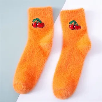Poceni ženske toplotne puhasto nogavice 5pairs/veliko novo leto nogavice dekleta in ženske toplo sadje nogavice
