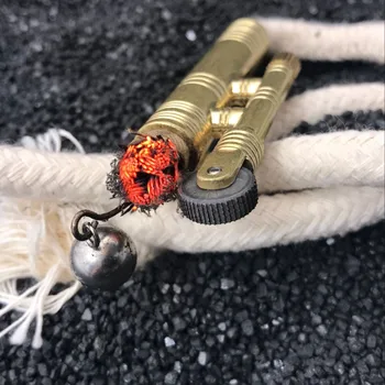 Kovinski prostem kampiranje letnik žamet lažji Retro Rattlesnake žamet vrv jarek lažji 70*23 mm naključno Barvo