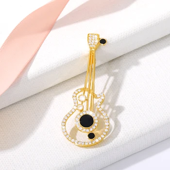 CZ Broška Kitara Zatiči Glasbeni Cirkon Broška Kitara River Pin Moški Obleko Crystal Rock Pin nakit Za Ženske Dodatki