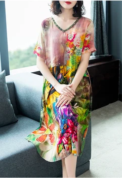 Lep cvetlični obleko mid-dolžina korejska različica 2020 poletje je tanka in ohlapna srednjih let retro natisnjeni obleko